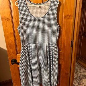 Lularoe Nicki dress
